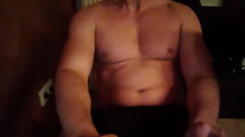 Snapshot of gymxxx_ chatting on November 4, 2025, 6:40 pm gymxxx_ online show from November 4, 2025, 6:40 pm