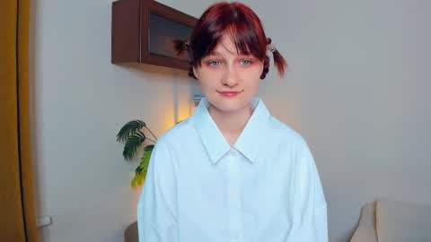 Snapshot of h0lyangel chatting on September 9, 2025, 6:40 pm Kelly Lilly online show from September 9, 2025, 6:40 pm