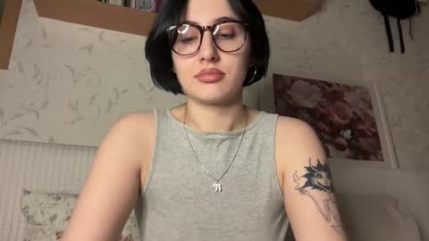 Helga online show from September 29, 2025, 4:23 pm