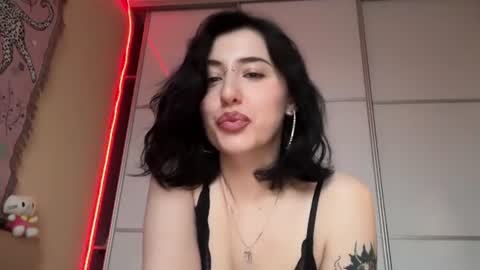 Snapshot of h3l9a_pataki chatting on June 13, 2026, 4:05 pm Helga online show from June 13, 2026, 4:05 pm