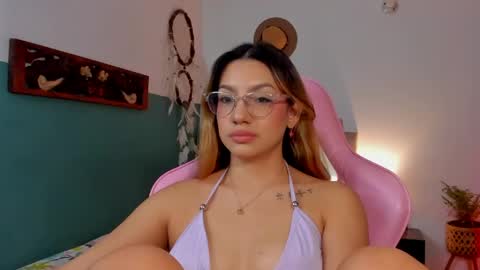 Paulina  online show from April 21, 2026, 2:51 am