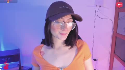 haanna_thompsoon online show from December 3, 2024, 7:33 pm