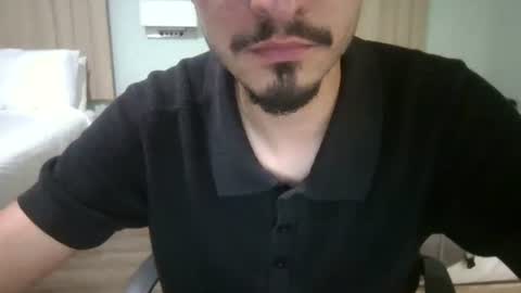 Snapshot of hablale01 chatting on March 31, 2026, 2:02 am hablale01 online show from March 31, 2026, 2:02 am