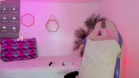 Hadid online show from May 19, 2026, 8:26 pm