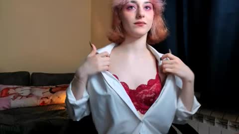 Snapshot of hadley_mills chatting on February 15, 2026, 2:58 pm hadley online show from February 15, 2026, 2:58 pm