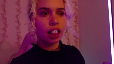 Haely online show from March 1, 2026, 8:33 pm