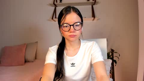 Snapshot of hailey_firee chatting on January 25, 2025, 12:17 am Hailey online show from January 25, 2025, 12:17 am