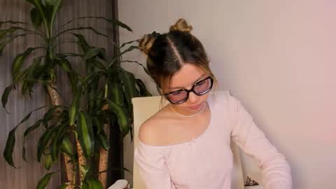 Snapshot of hailey_firee chatting on November 11, 2025, 1:49 am Hailey online show from November 11, 2025, 1:49 am