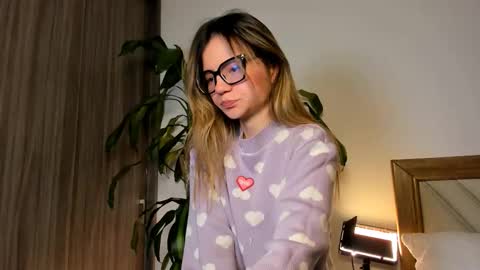 Snapshot of hailey_firee chatting on February 1, 2026, 10:52 pm Hailey online show from February 1, 2026, 10:52 pm