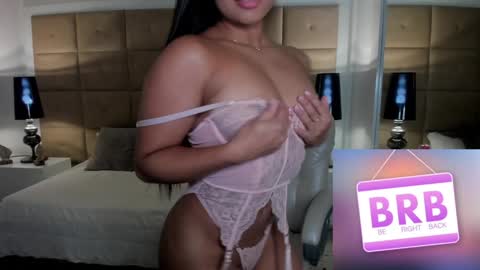 Snapshot of hailey_florez chatting on February 3, 2025, 6:39 pm hailey online show from February 3, 2025, 6:39 pm