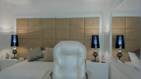 Snapshot of hailey_florez chatting on February 21, 2025, 6:37 pm hailey online show from February 21, 2025, 6:37 pm