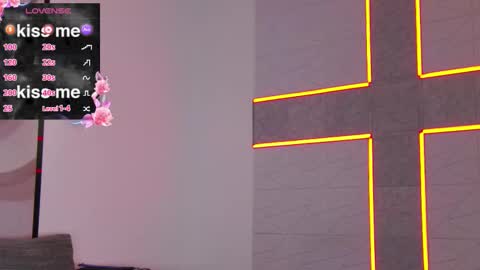 HaileyPeach online show from December 18, 2025, 6:36 pm