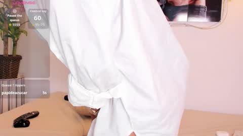 Snapshot of hailey_thompsonnn chatting on October 7, 2025, 9:34 pm Hailey Thompson online show from October 7, 2025, 9:34 pm