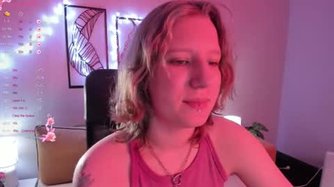 Hailey online show from November 26, 2025, 8:59 am