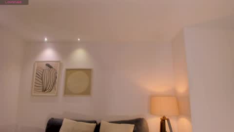 Hailey online show from April 8, 2026, 11:43 am