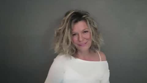 Hailey online show from April 10, 2026, 4:55 pm