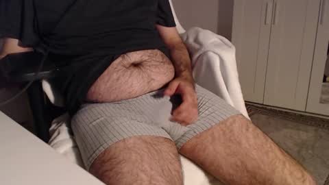 hairy_boy29 online show from October 19, 2025, 9:48 pm