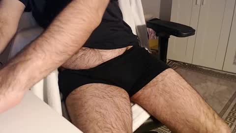 hairy_boy29 online show from November 2, 2025, 10:23 pm