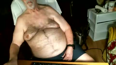 Snapshot of hairybear813 chatting on July 17, 2026, 1:01 am hairybear813 online show from July 17, 2026, 1:01 am