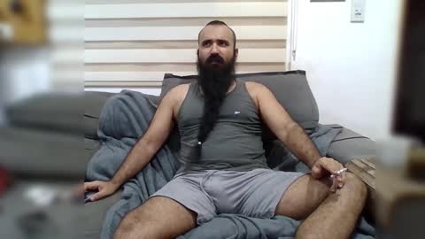 Snapshot of hairybeardedsmoker chatting on February 26, 2026, 5:06 am Hairy Beard Smoker online show from February 26, 2026, 5:06 am
