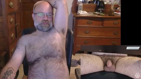 Snapshot of hairydaddybear69 chatting on September 22, 2025, 3:47 pm HairyDaddyBear69 online show from September 22, 2025, 3:47 pm