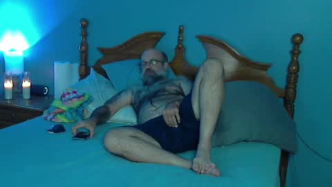 Snapshot of hairydaddybear69 chatting on October 10, 2025, 12:09 am HairyDaddyBear69 online show from October 10, 2025, 12:09 am