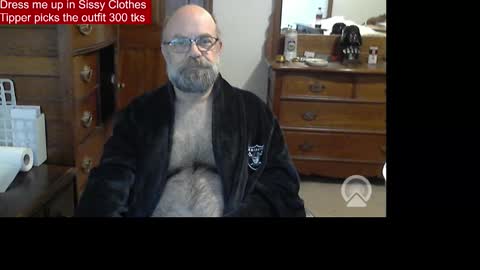 HairyDaddyBear69 online show from February 9, 2026, 12:31 pm