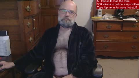 Snapshot of hairydaddybear69 chatting on April 30, 2026, 11:38 am HairyDaddyBear69 online show from April 30, 2026, 11:38 am