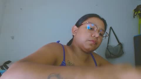 hairygirl83 online show from May 1, 2026, 3:05 pm
