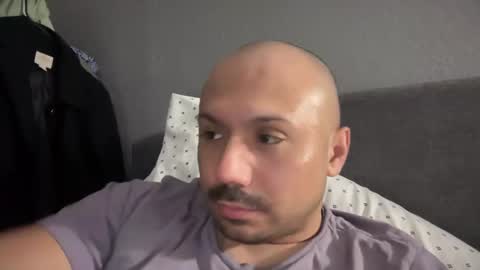 hairyman30000 online show from February 24, 2025, 1:02 am