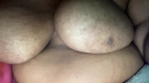 Snapshot of hairypussy_bigtits0 chatting on July 20, 2026, 5:26 pm Horny online show from July 20, 2026, 5:26 pm