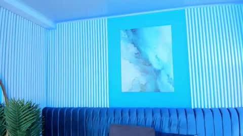 Halley Lorens online show from November 27, 2025, 7:27 pm