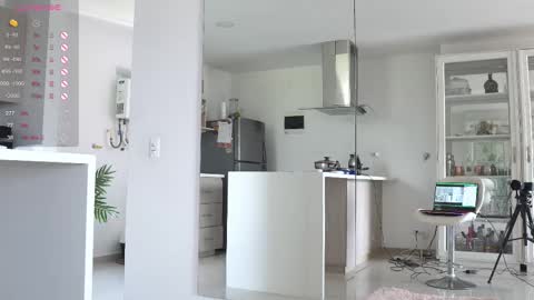 insta Laupalacio777Next stream 01th December online show from February 24, 2025, 6:26 pm