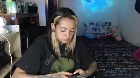 Hanya online show from April 22, 2026, 6:09 pm