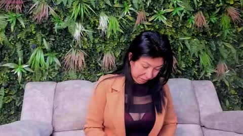 Snapshot of hana_yung chatting on November 13, 2025, 12:04 pm Hanna online show from November 13, 2025, 12:04 pm