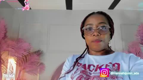 Snapshot of hanaahquinn chatting on April 20, 2026, 11:35 am hanaahquinn online show from April 20, 2026, 11:35 am