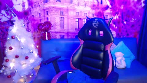 Hanaku  online show from December 14, 2024, 5:25 pm