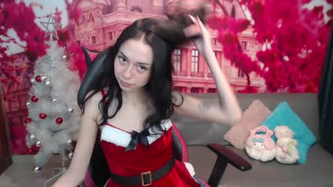 Hanaku  online show from December 15, 2024, 5:20 pm