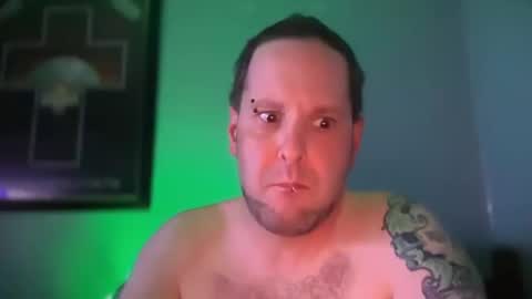 hand_banana_420 online show from October 12, 2025, 2:32 am