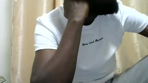 handsome king online show from December 9, 2024, 3:22 pm