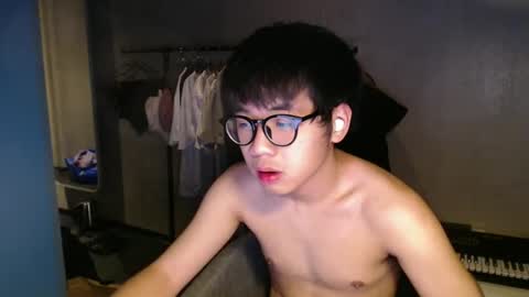 handsome_mannn online show from October 21, 2025, 7:03 pm