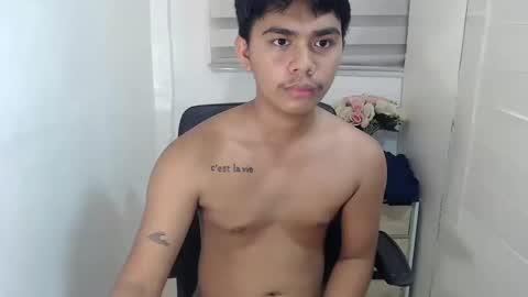 handsome_vanana online show from March 12, 2025, 3:18 pm