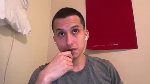 handsomeboy093 online show from January 31, 2025, 6:46 am