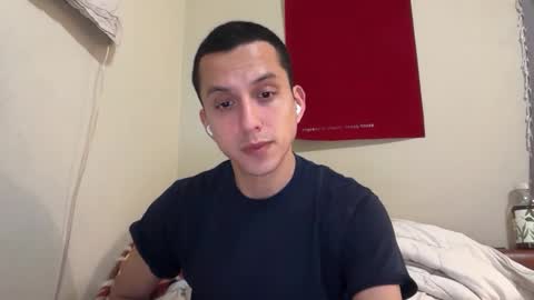 handsomeboy093 online show from March 6, 2025, 7:25 am