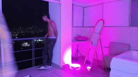 leonardfarrucknick and otis online show from September 10, 2025, 2:55 am