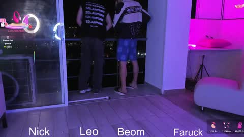 leonardfarrucknick and otis online show from September 11, 2025, 2:11 am