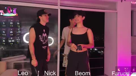 leonardfarrucknick and otis online show from September 11, 2025, 11:27 pm