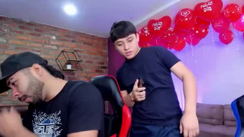 leonardfarrucknick and otis online show from February 20, 2026, 12:27 pm