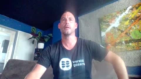 handsomeguy4ever online show from August 2, 2026, 5:33 pm