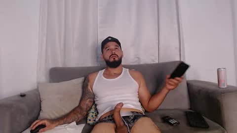 Snapshot of handsomen69 chatting on May 22, 2026, 1:57 am Handsomen online show from May 22, 2026, 1:57 am